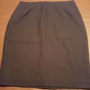 Classics by Anne Klein Petites size 8 Black Skirt